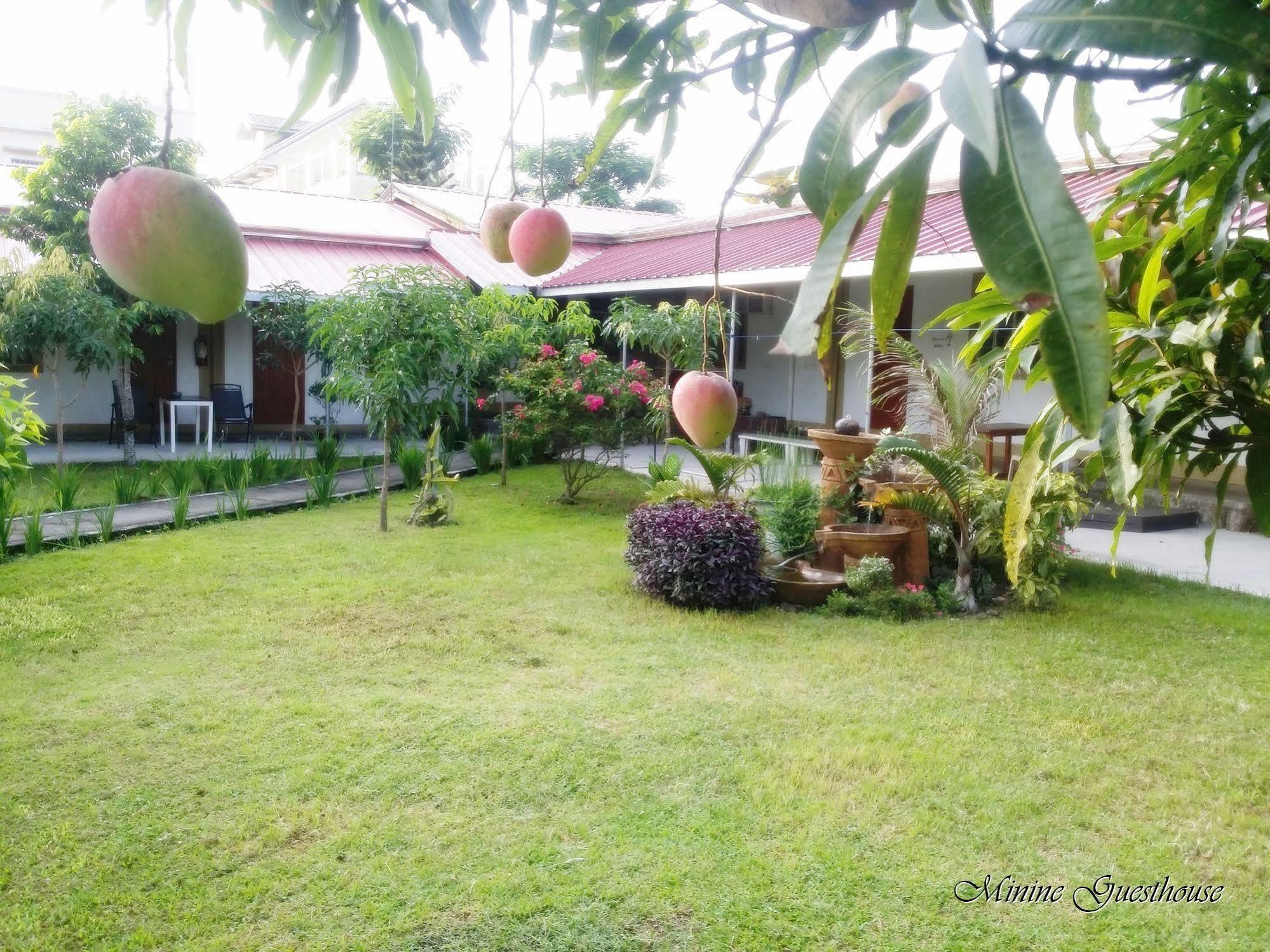 Minine Guesthouse Silang Bagian luar foto