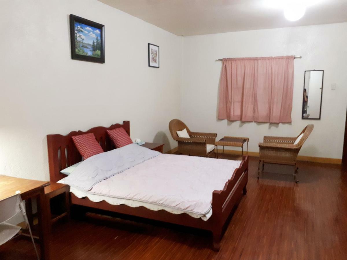 Minine Guesthouse Silang Bagian luar foto