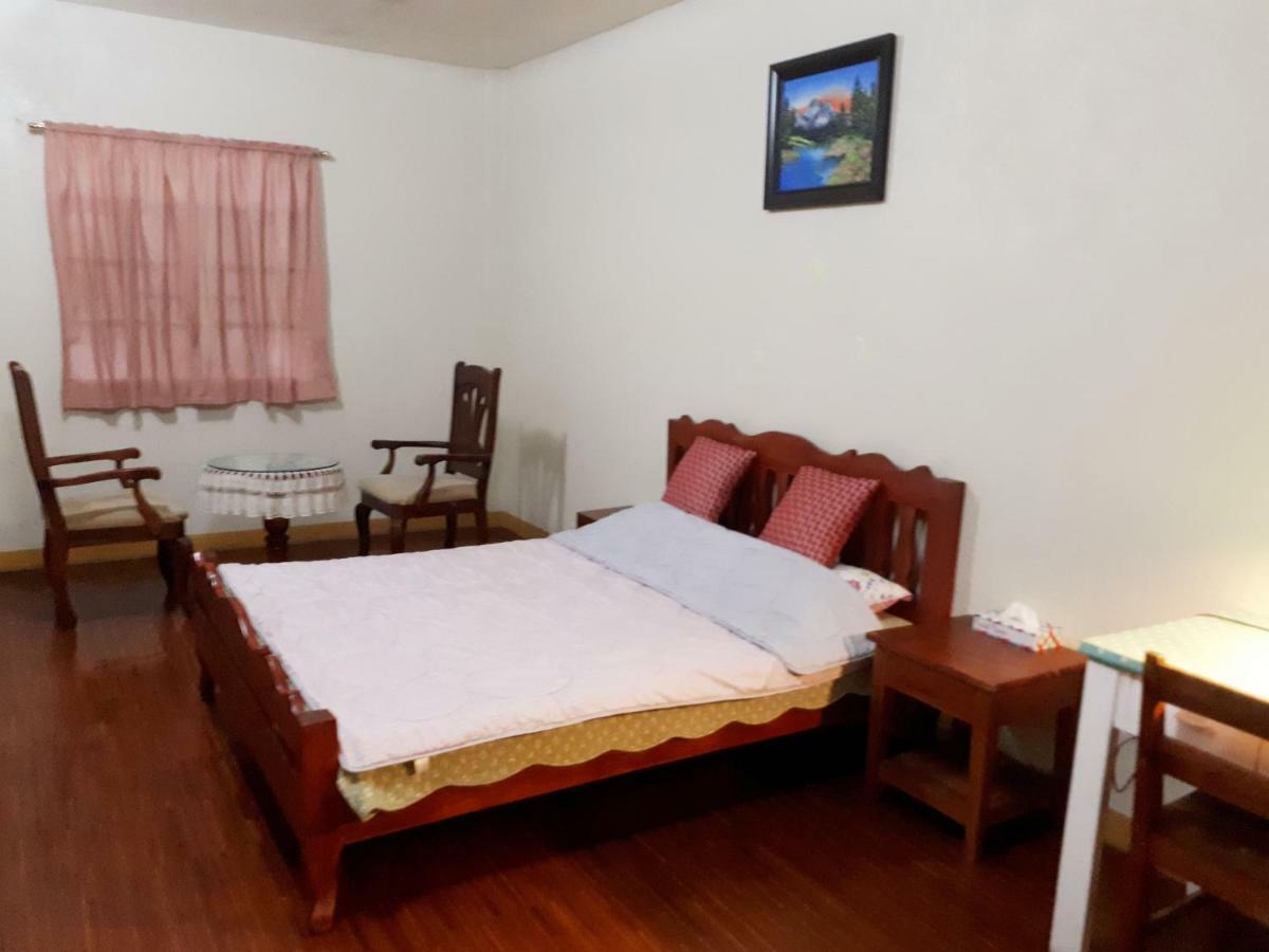 Minine Guesthouse Silang Bagian luar foto