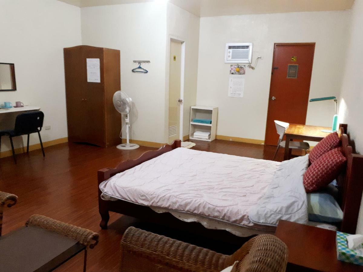 Minine Guesthouse Silang Bagian luar foto