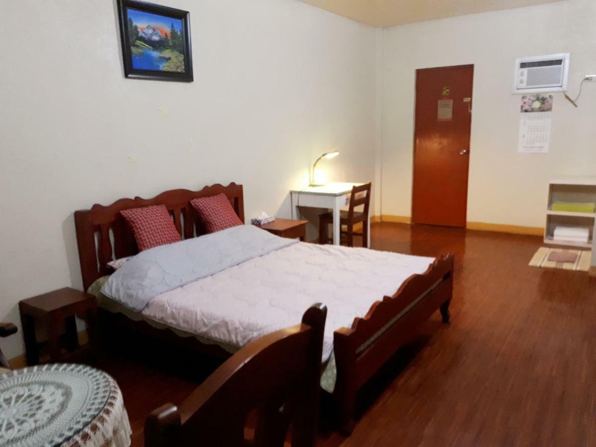 Minine Guesthouse Silang Bagian luar foto