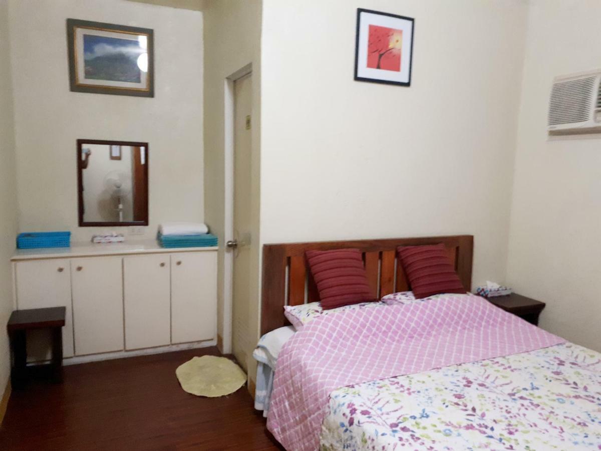 Minine Guesthouse Silang Bagian luar foto