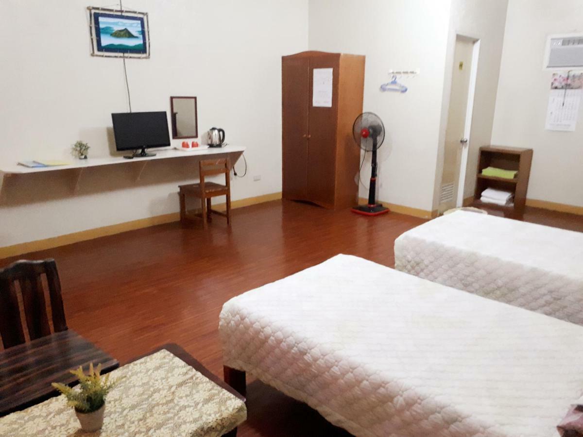 Minine Guesthouse Silang Bagian luar foto