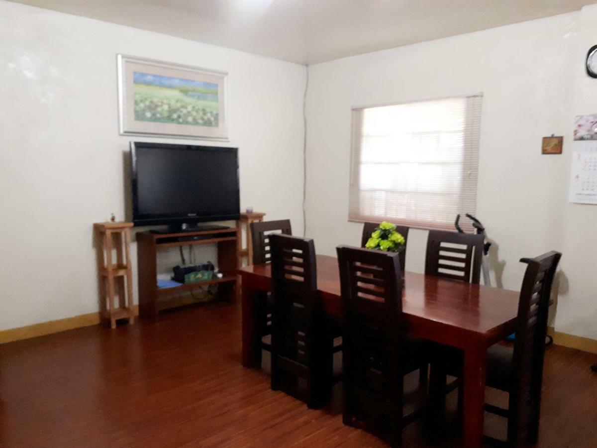 Minine Guesthouse Silang Bagian luar foto
