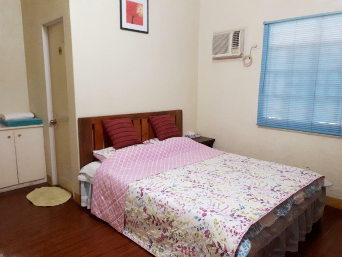 Minine Guesthouse Silang Bagian luar foto