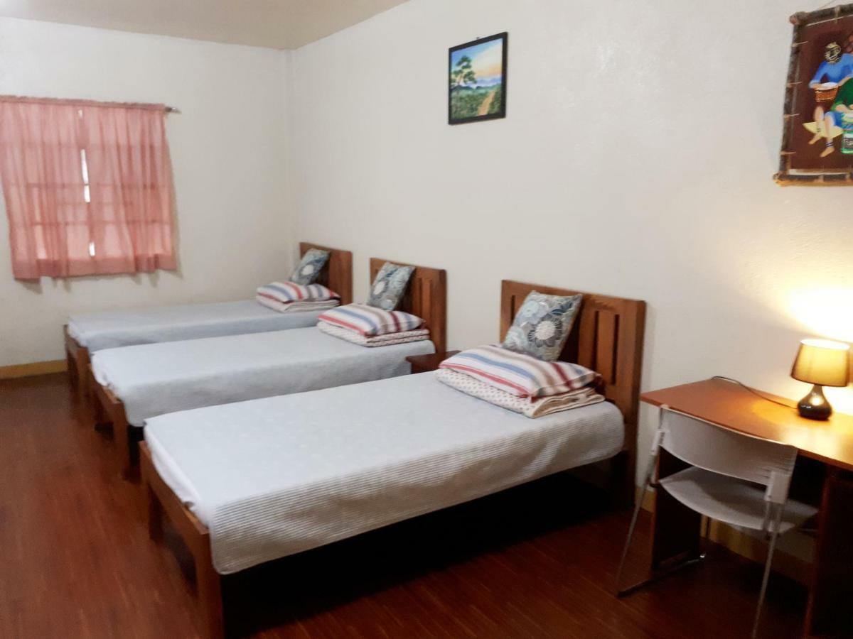 Minine Guesthouse Silang Bagian luar foto