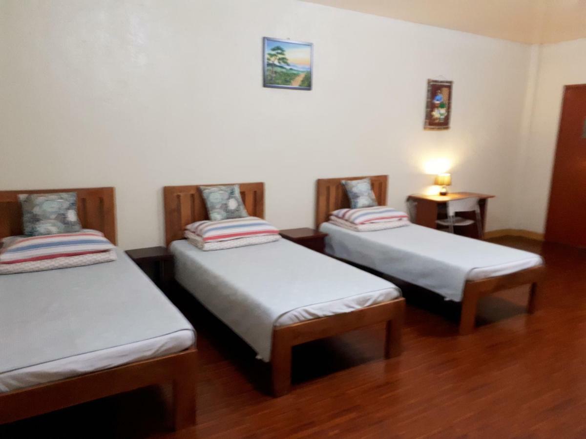 Minine Guesthouse Silang Bagian luar foto