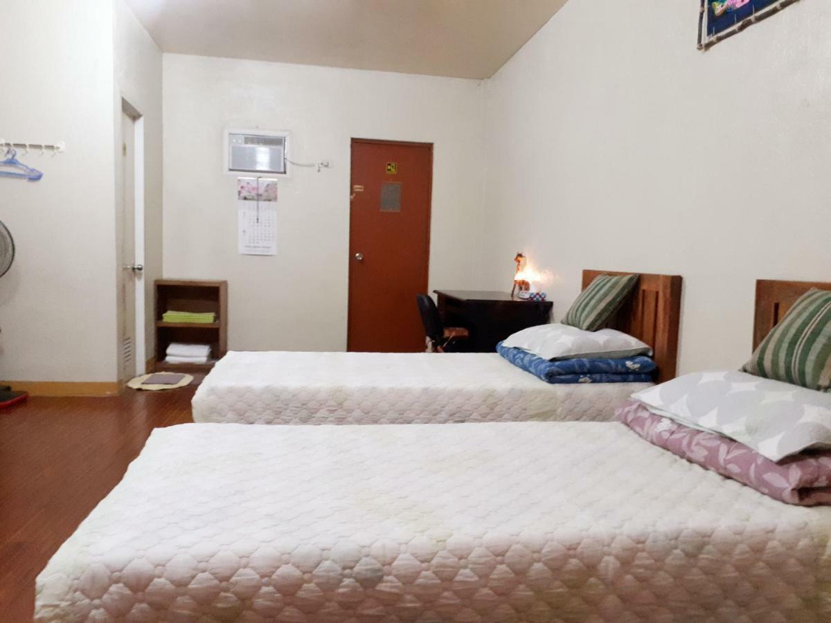 Minine Guesthouse Silang Bagian luar foto