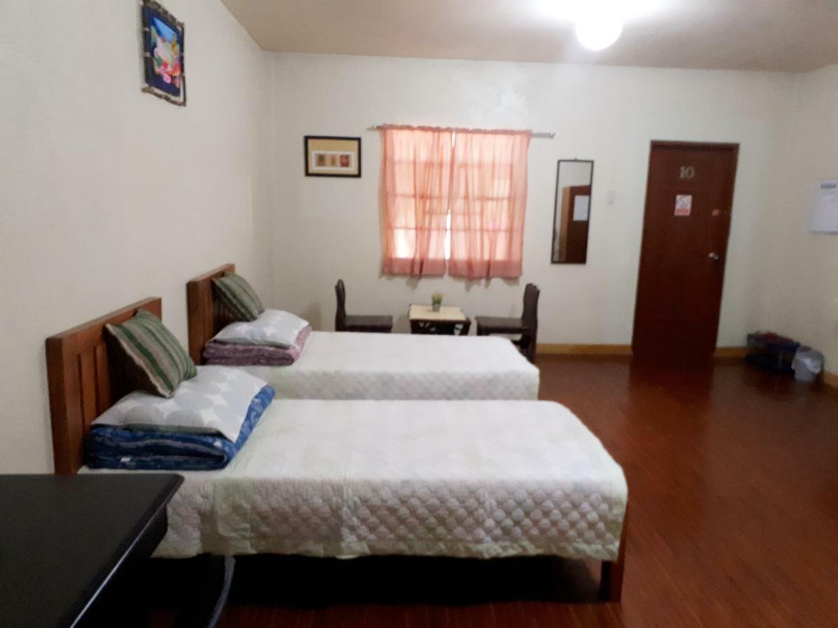 Minine Guesthouse Silang Bagian luar foto
