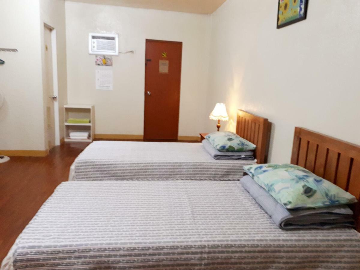 Minine Guesthouse Silang Bagian luar foto