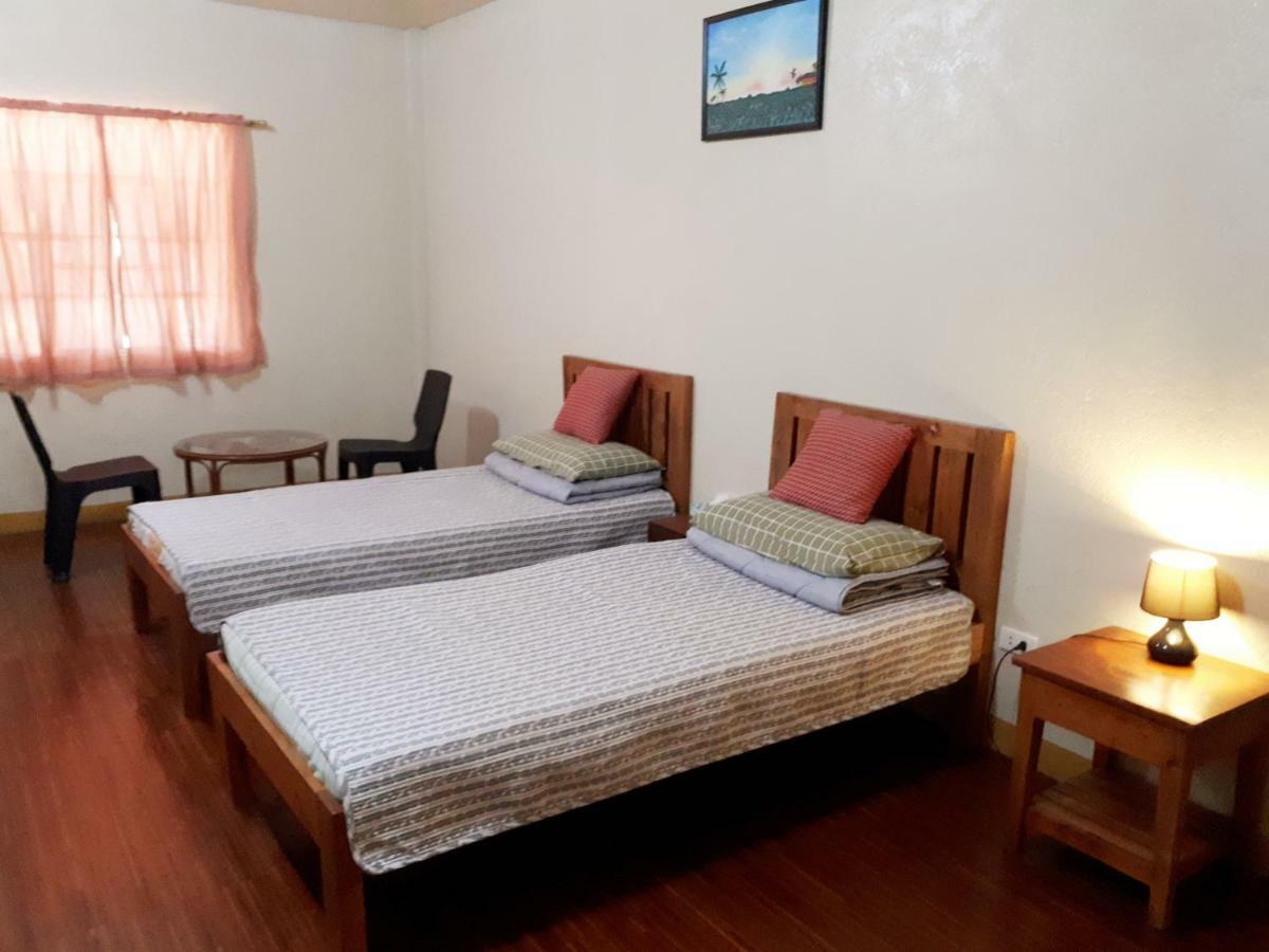 Minine Guesthouse Silang Bagian luar foto