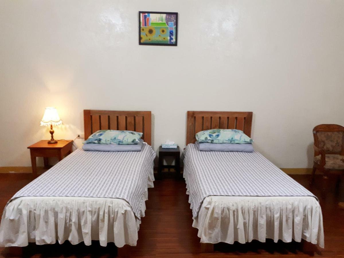 Minine Guesthouse Silang Bagian luar foto
